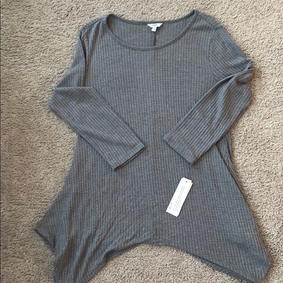 Asymmetrical sweater - Picture 2 of 3